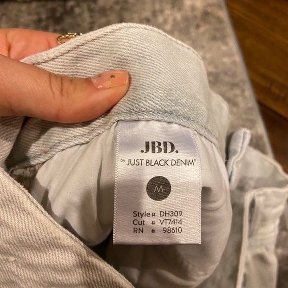 JBD Jean Shorts - Picture 3 of 3